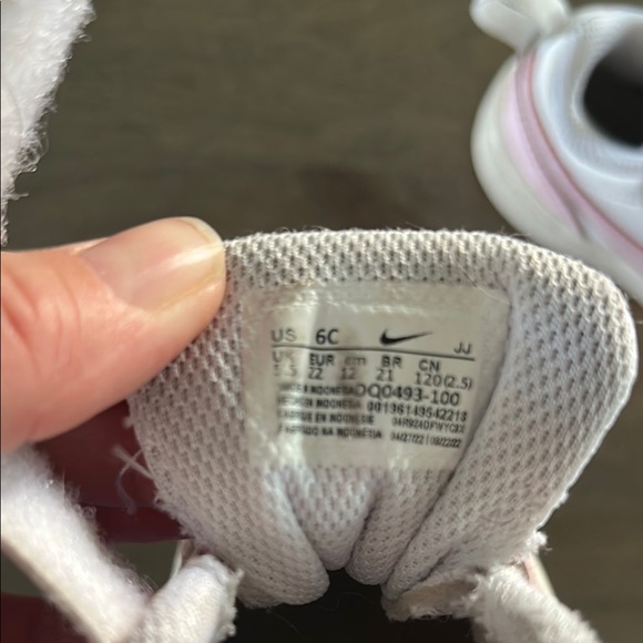 Nike Kids' Sneakers in Pink and White - Picture 2 of 4